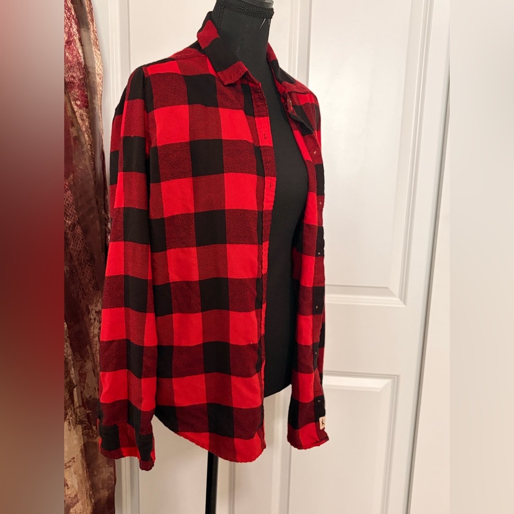 Hollister Red and Black Plaid Button-Up Shirt